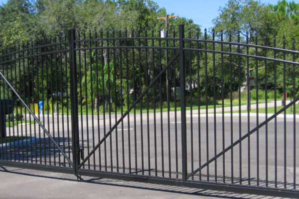 Best Security Fences for Homeowners 