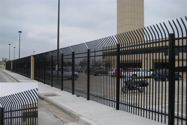 Commercial Fence Englewood 