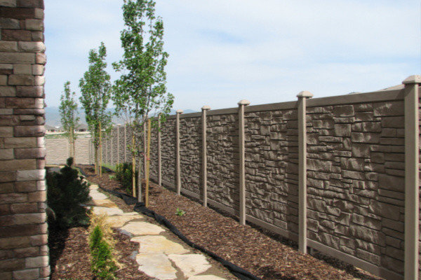 5 Reasons to Consider a Composite Fence in Southwest Florida 