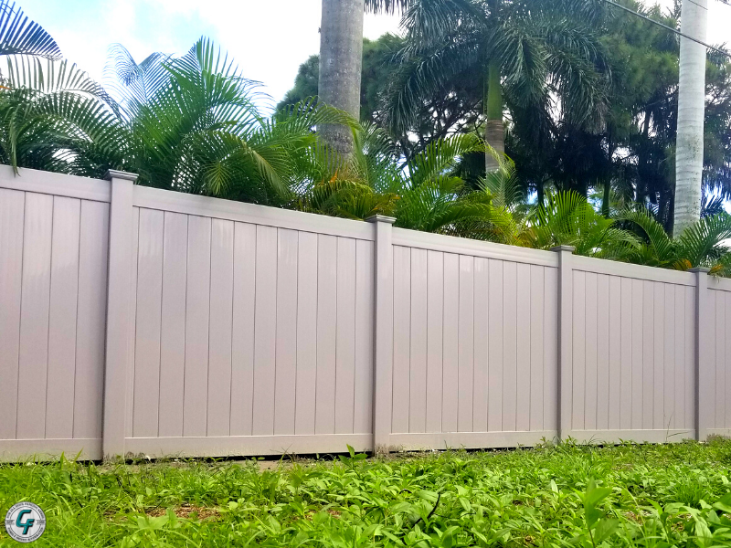 5 Reasons to Consider a Vinyl Fence in Southwest Florida