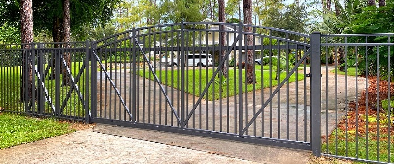 Aluminum Driveway Gates are Perfect for Southwest Florida Homes 
